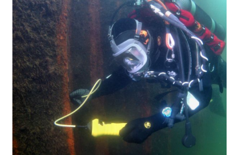 Tritex Multigauge 3000 - Staaldiktemeter onderwater