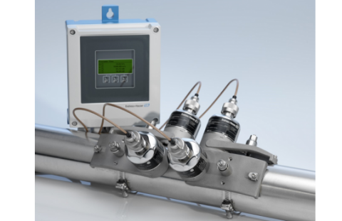 De Prosonic Flow W 400 clamp-on ultrasone vloeistofflowmeter
