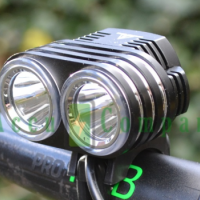 Felle veiligheidslamp voor op fiets of het hoofd 2000 Lumen LED